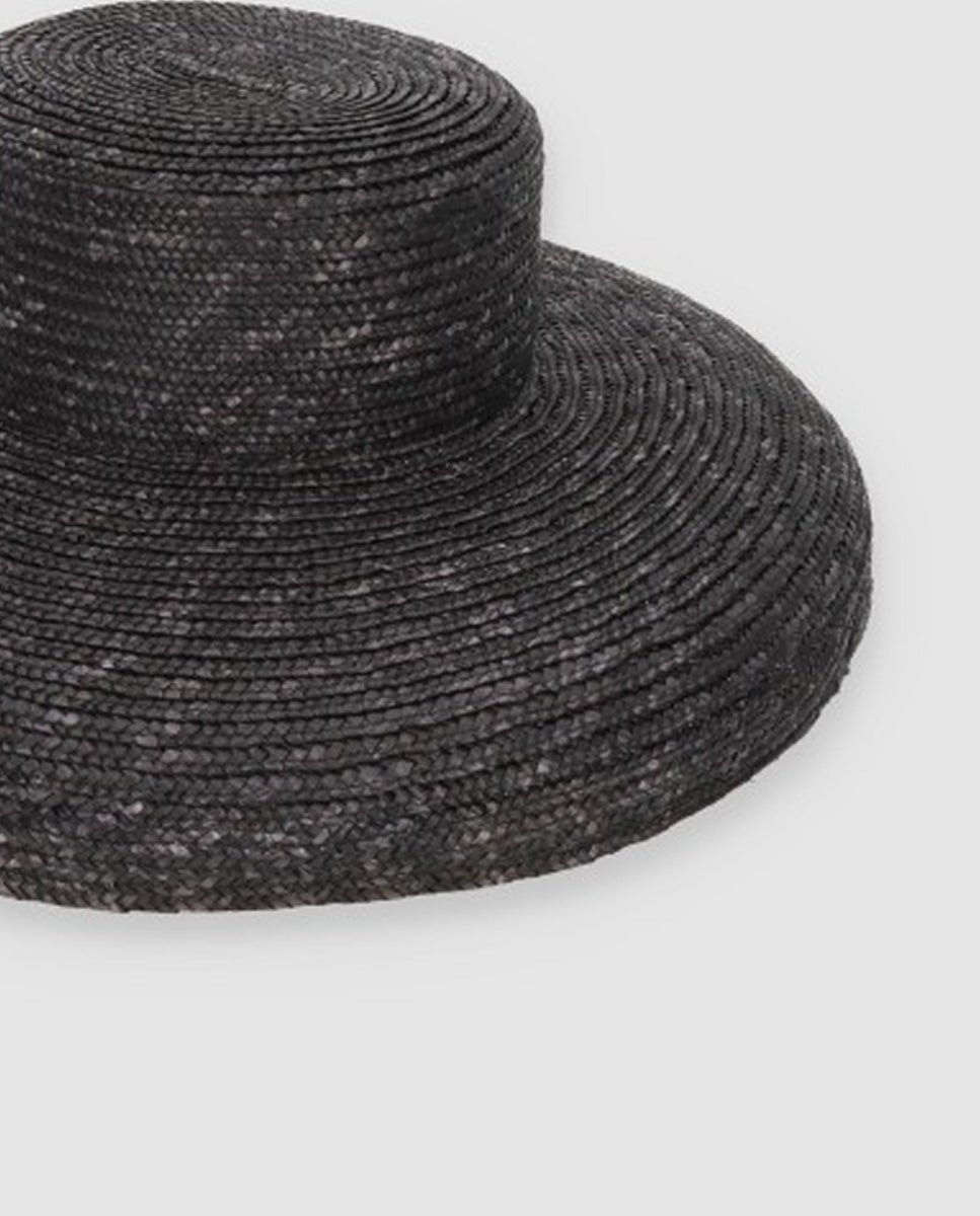 Curved brim hat M color