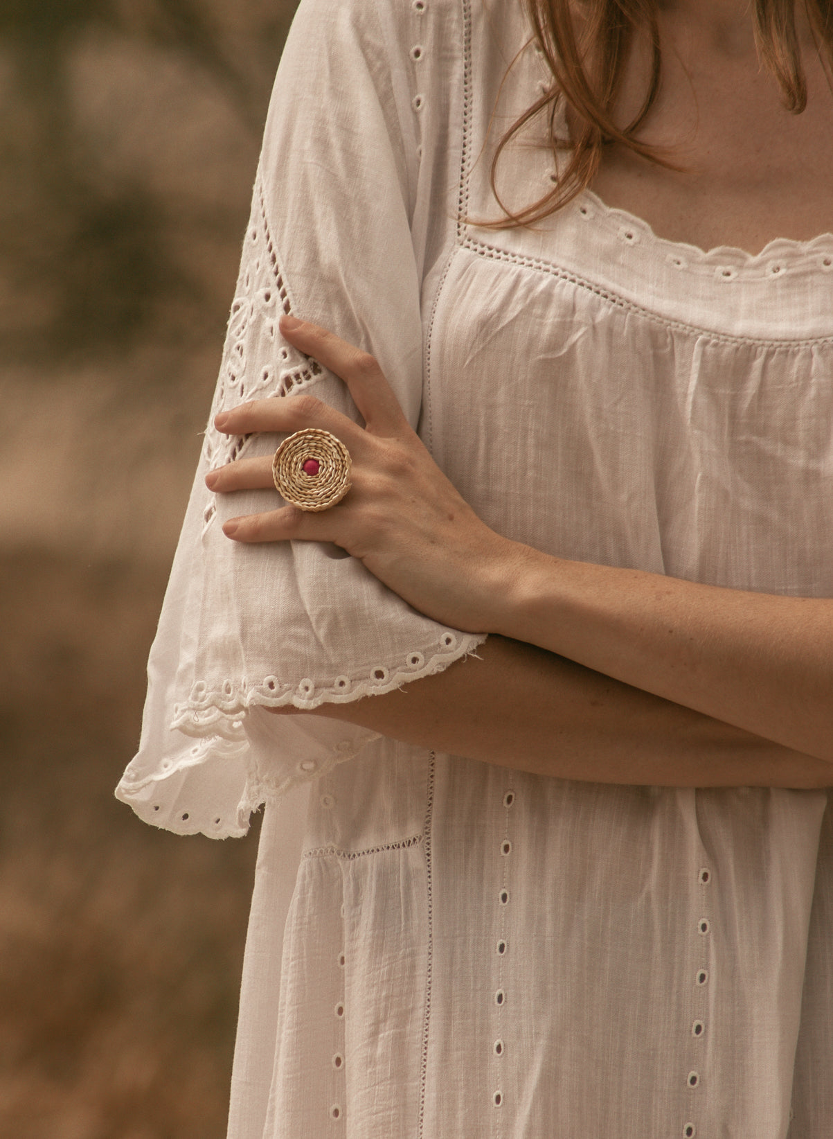 Anillo Spin de paja natural, hecho a mano