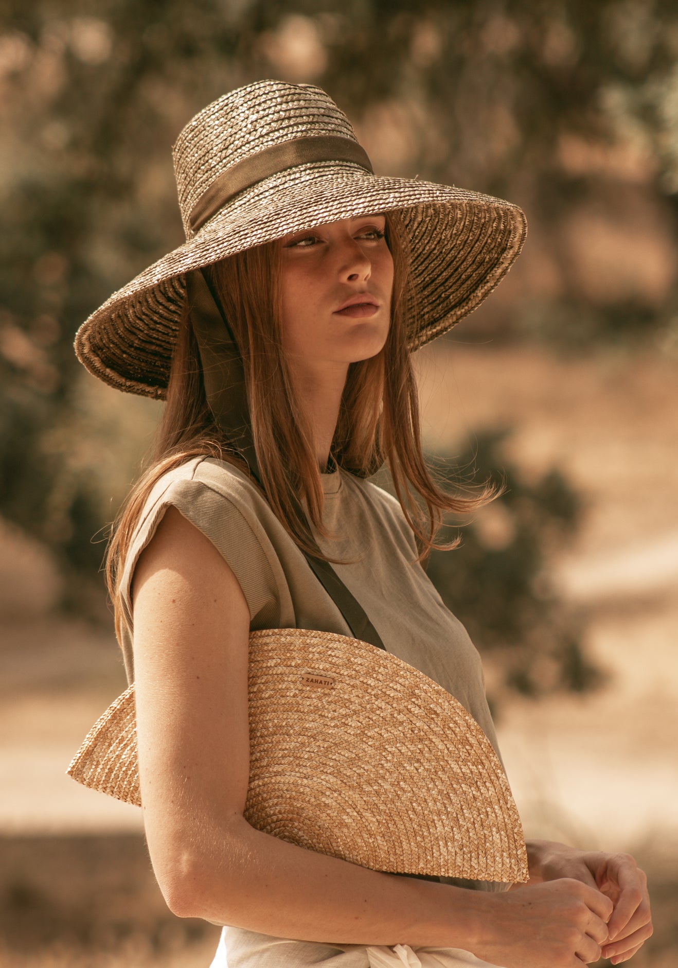 Carteras Clutch Abanico ideal para salidas de noche. Sombrero Beetle ala L color - ZAHATI