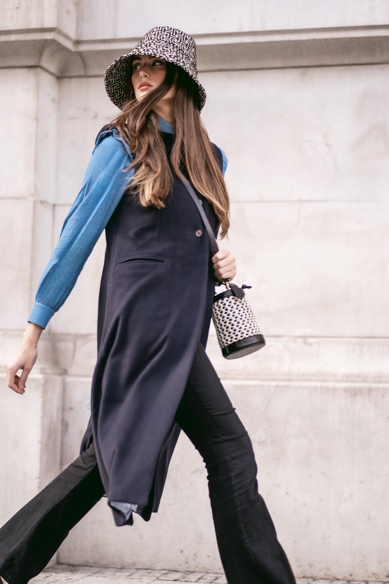 Mavari Tetrix blanco y negro ala L