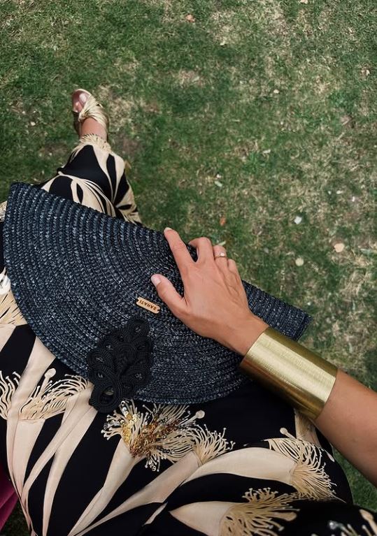 Abanico alamar negro