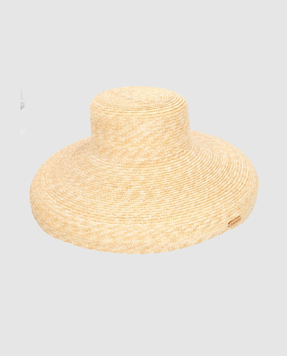 Pamela Cuchi Wheat Straw Curve