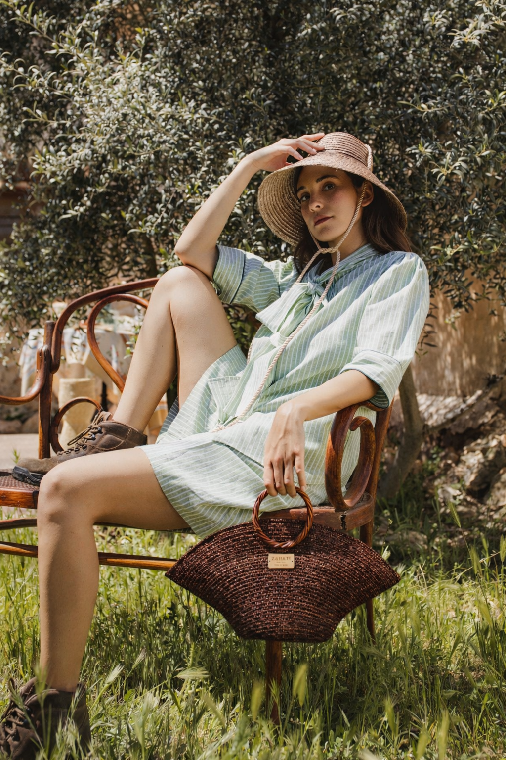 Hatbag Mini de paja de trigo marrón chocolate